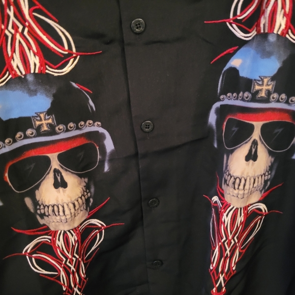 SKULL 💀  HELMET CAMP SHIRT - Picture 2 of 8